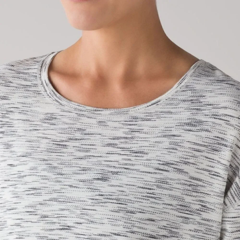 Lululemon run it out  Tiger Space Dye Black White tee